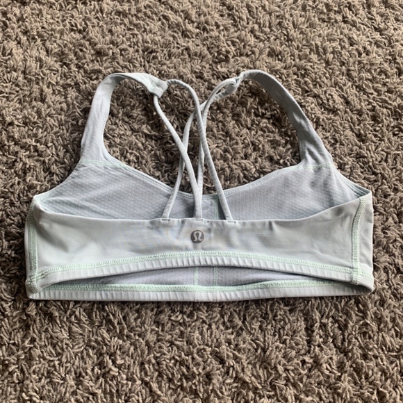 Size 6 Lululemon Free to Be Bra in Sea Mist - Picture 6 of 7